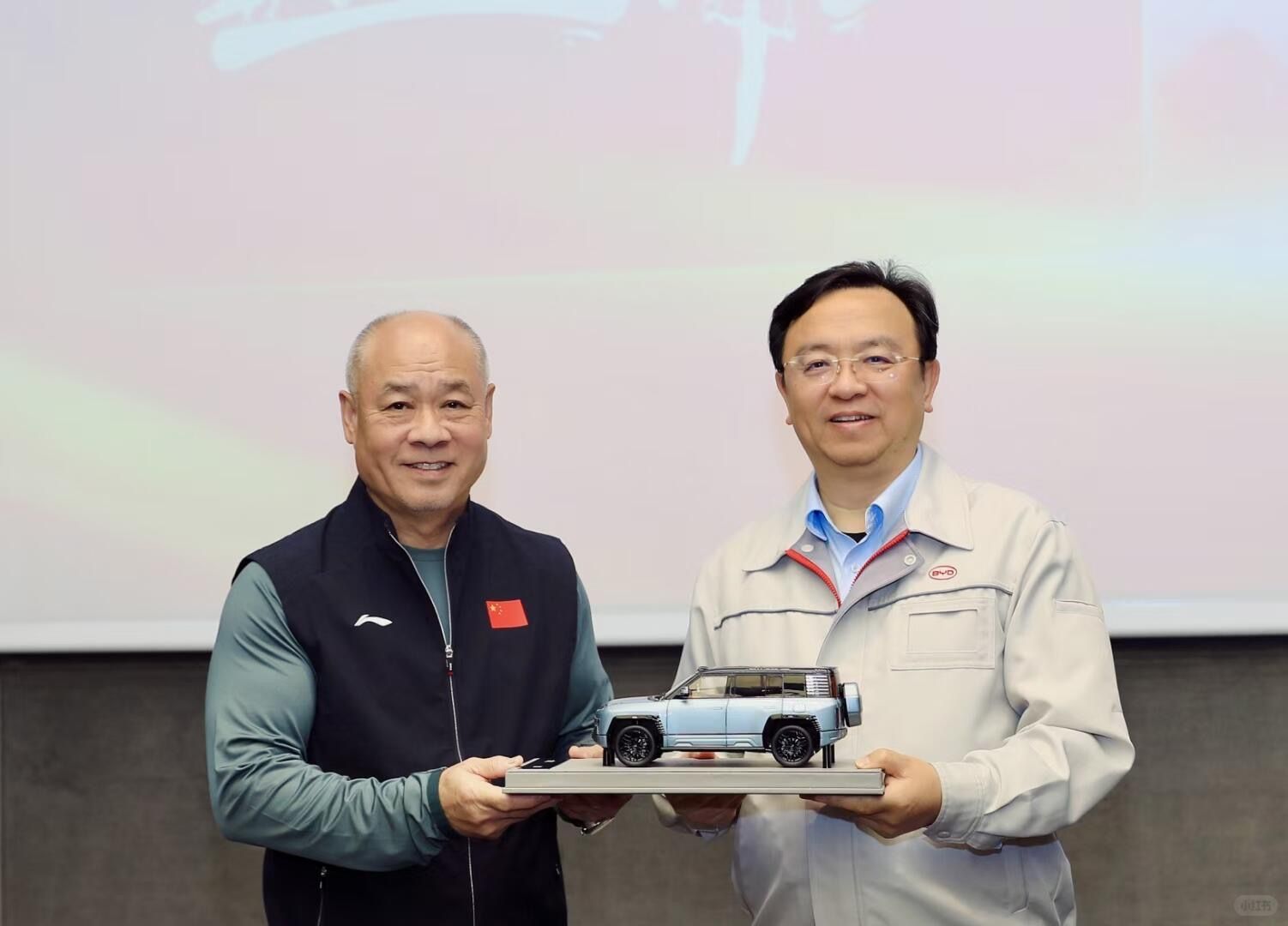 李宁